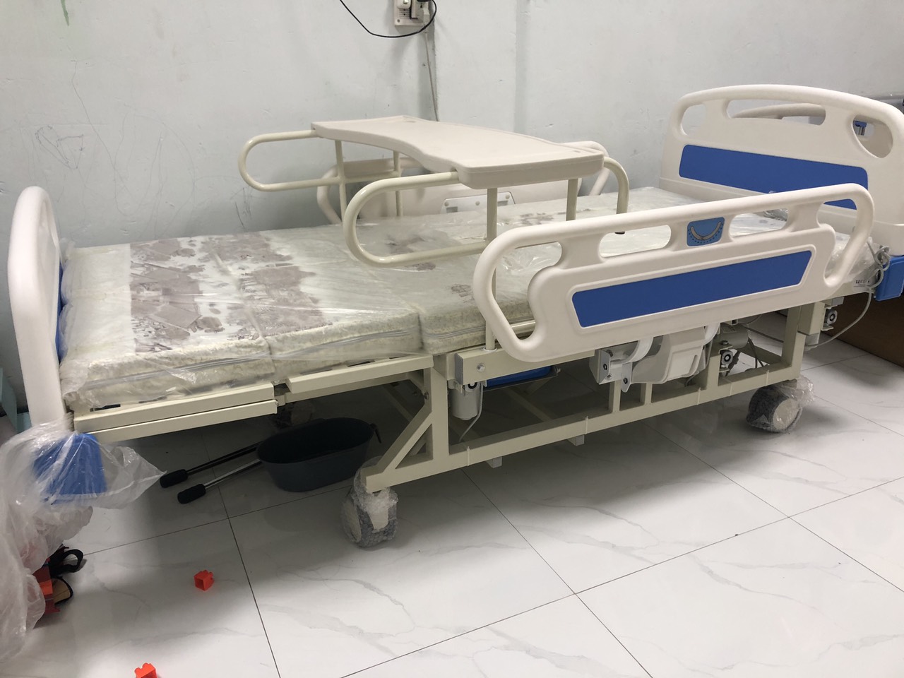 Giường bệnh nhân Lucass giá tốt